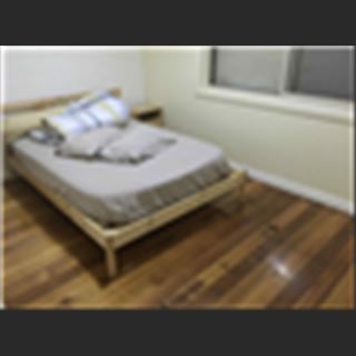 Cho share phong Springvale